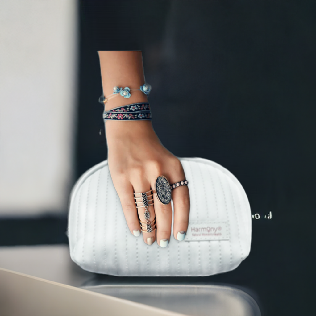 Harmony Purse- Receive as a gift when you spend $59 (before taxes)